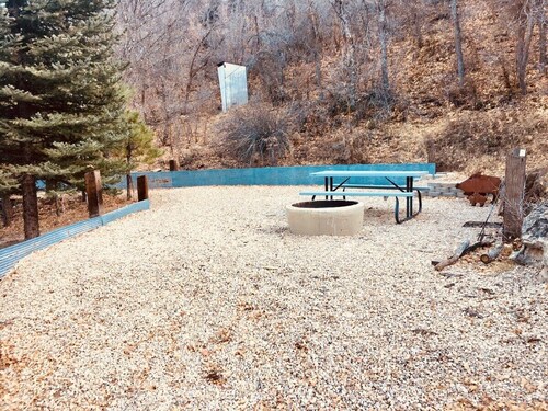 The Hideaway, A Concealed Cabin @ East Zion & Bryce