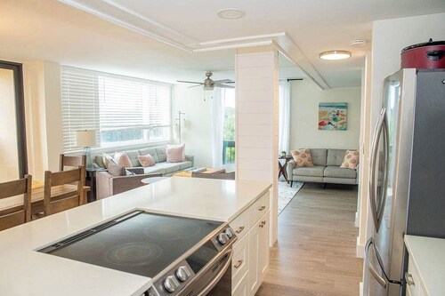 Beach Walker End Unit - 2026 Newly Renovated!