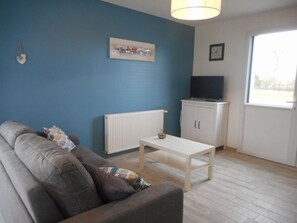 Flat-screen TV, stereo - Gite NEW COMFORT-classified 3 *** for 2/4Pers, quiet. MER Prox. ANCV / WIFI (pluduno)