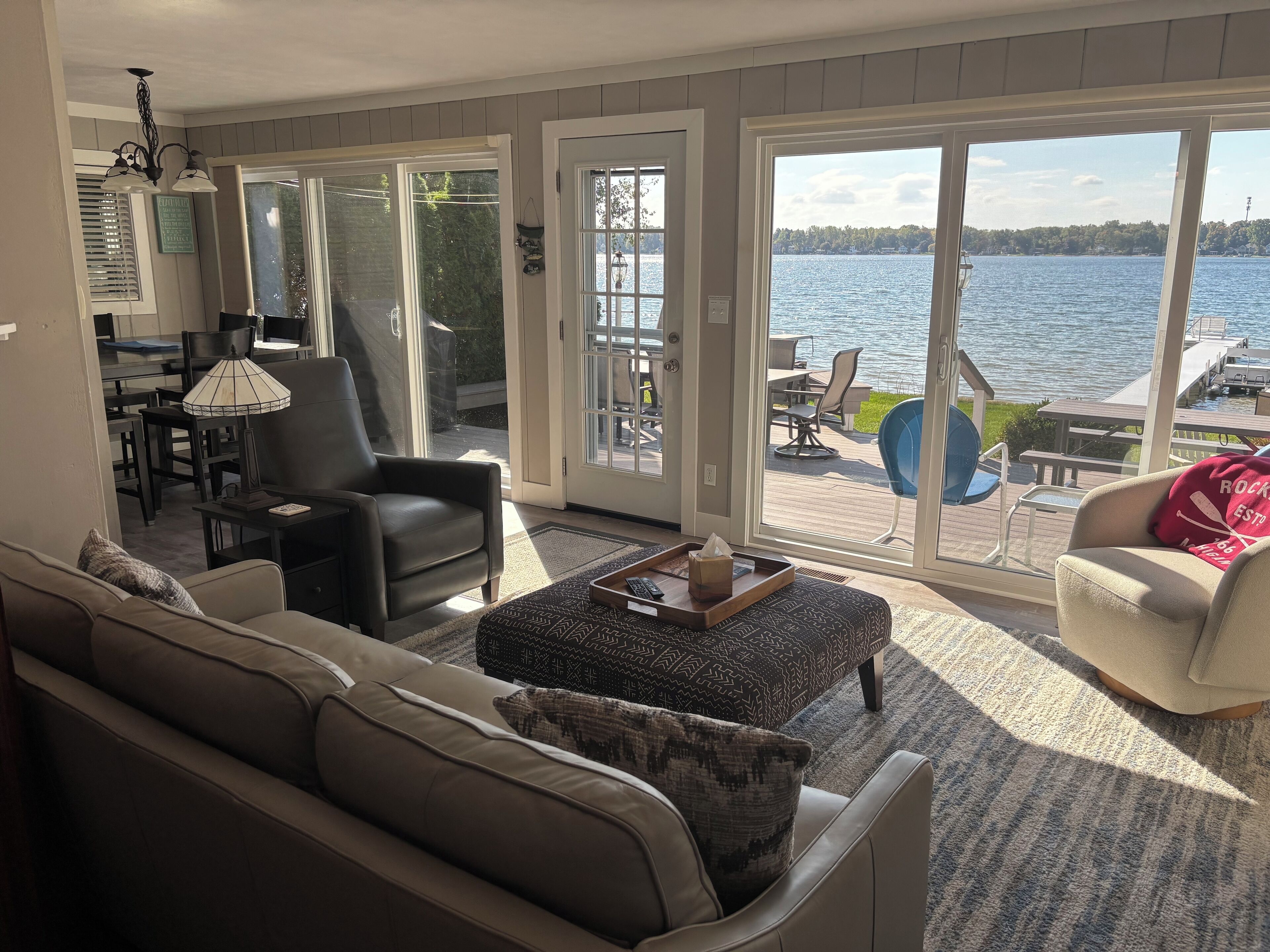 Smart TV, reproductor de DVD, libros