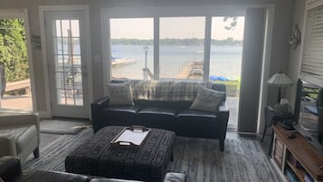 Smart TV, DVD player, books