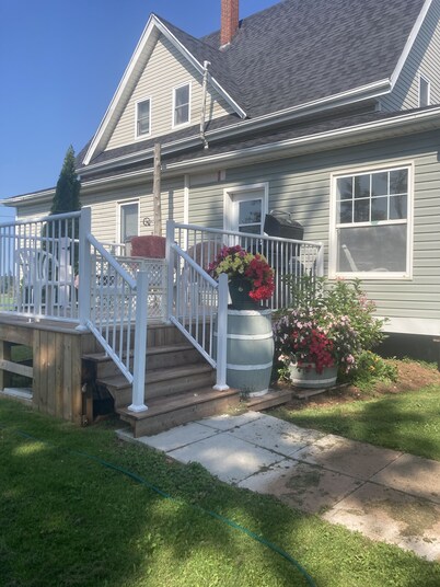 Charming 4 Bedroom Country House - 10 km from Summerside - 