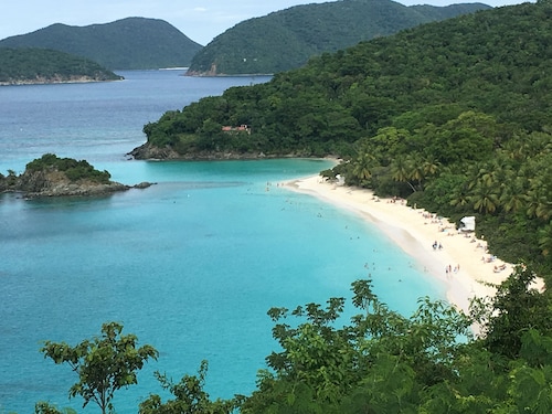 LUX 3 King BR Pool Villa with Generator overlooking Cruz Bay with amazing views