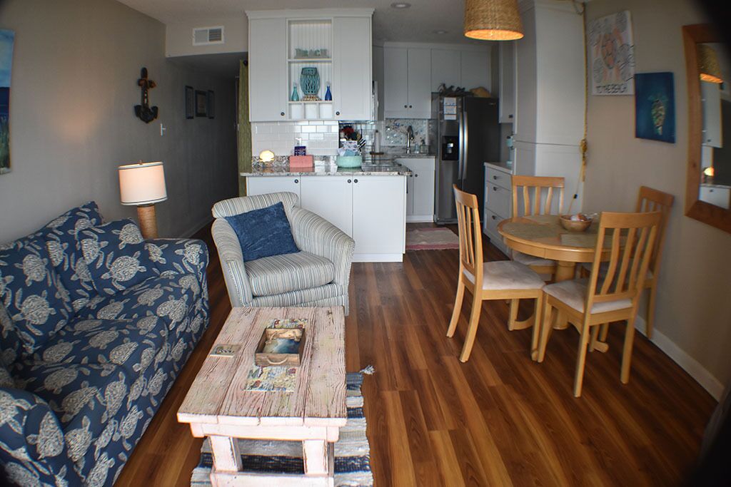 Beachfront/ On the Beach 1 bdrm North Topsail with Amazing Pool Ocean View