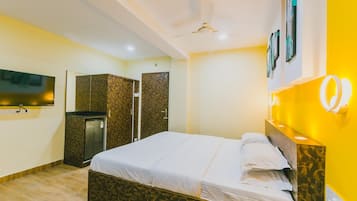 Sängtillbehör av högsta kvalitet och värdeförvaringsskåp på rummet