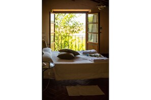 7 camere, ferro/asse da stiro, Wi-Fi