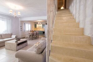 Interior - Crystal Villas (Paros)