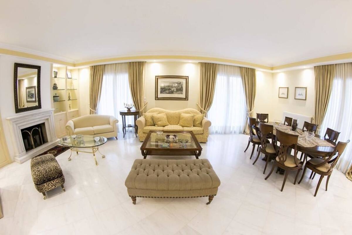 Căn hộ, 3 phòng ngủ | Phòng khách | TV màn hình phẳng