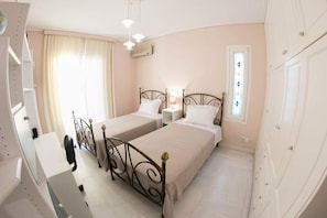 Căn hộ, 3 phòng ngủ | Màn/rèm cản sáng, phòng cách âm, bàn ủi/dụng cụ ủi quần áo 