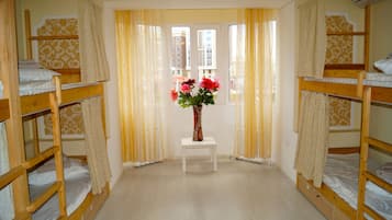 共用宿舍, 男女混合宿舍 (Bed in 10-bed Room) | 熨斗/熨衣板、免費無線上網