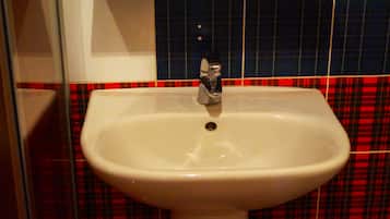 Family Double Room | Bathroom