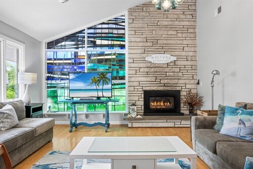 Unique Retreat w/ Private Patio, 4 King Beds & BBQ