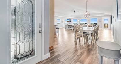 Super exclusivo de 4/3 a casa! Frente a la playa y fabuloso !! Piscina comunitaria climatizada!