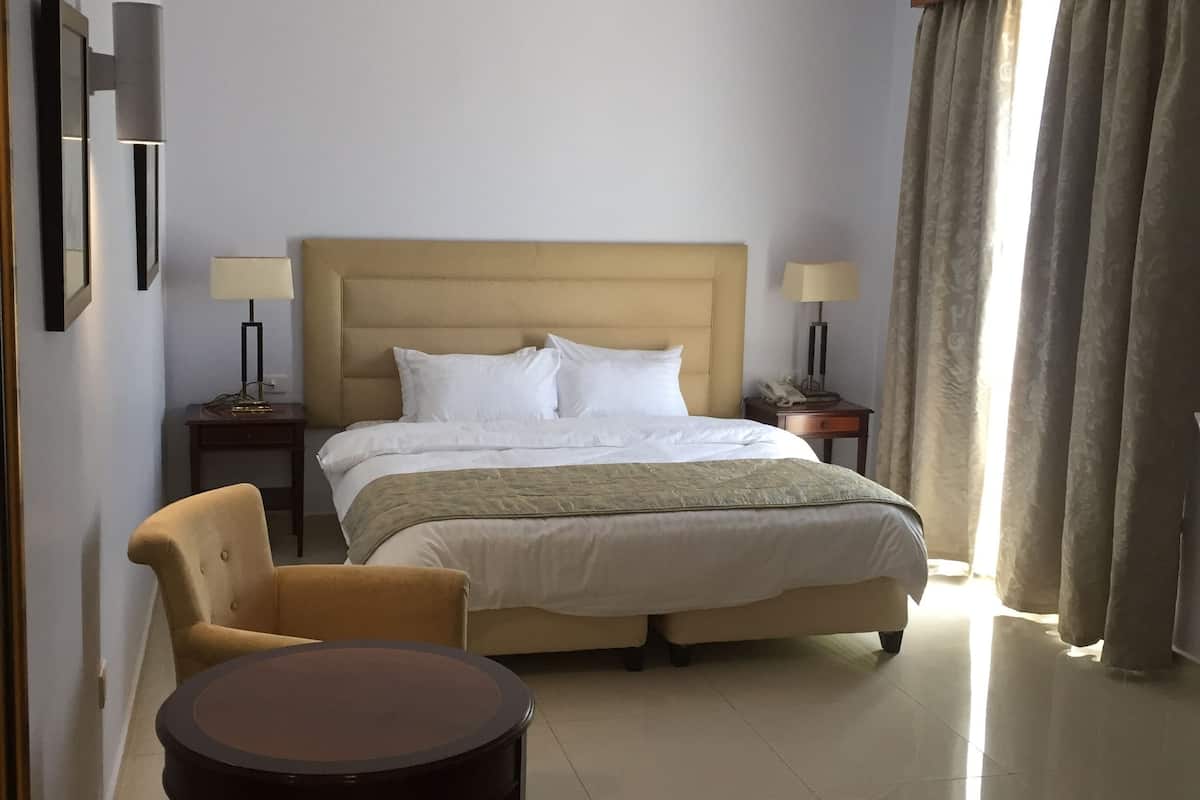 premium bedding, in-room safe, desk, blackout curtains