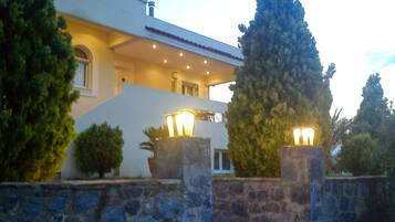 Front of property – evening/night