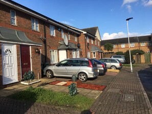 Front of property – evening/night - Angel House (London)