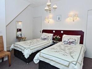 Standard Twin Room, Ensuite - Brentwood Villa Bed and Breakfast (Aberdeen)