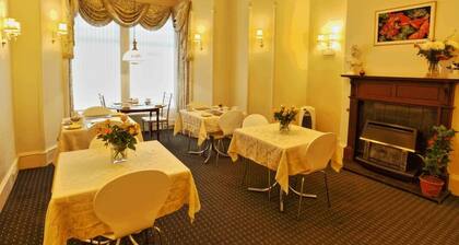 Brentwood Villa Bed and Breakfast