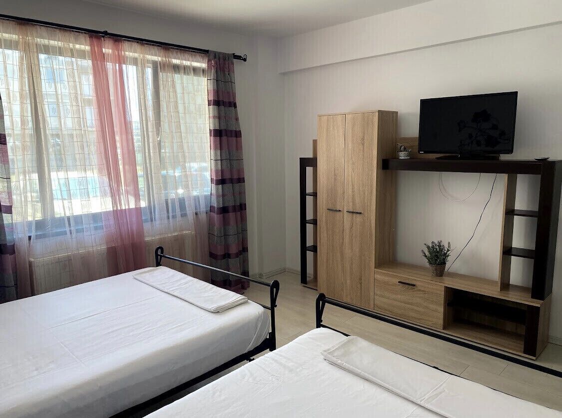 2 chambres, coffres-forts dans les chambres, chambres insonorisées