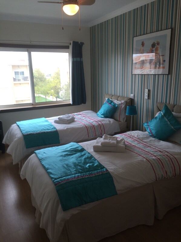 3 bedrooms, in-room safe, iron/ironing board, travel cot