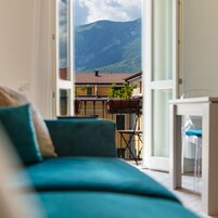 Premium appartement, 1 slaapkamer, uitzicht op meer (2) | Individueel gedecoreerd, individueel gemeubileerd