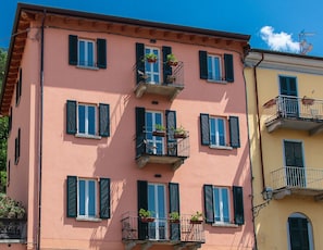Front of property - Diamond Apartments (Bellagio)