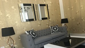 Apartment, 3 Bedrooms, City View | Living room - III Verdana Rental (Puñal)
