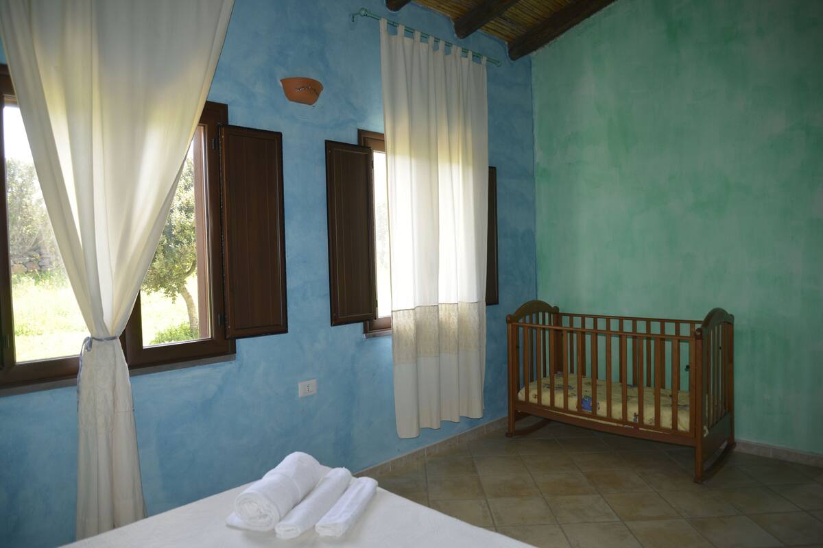 Soundproofing, bed sheets, wheelchair access