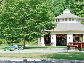Point of interest - 1/2 Mile from Dreams Park, 17 miles to All Star Village, 5 to Cooperstown (Milford)
