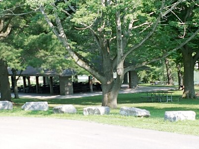 1/2 Mile from Dreams Park, 17 miles to All Star Village, 5 to Cooperstown