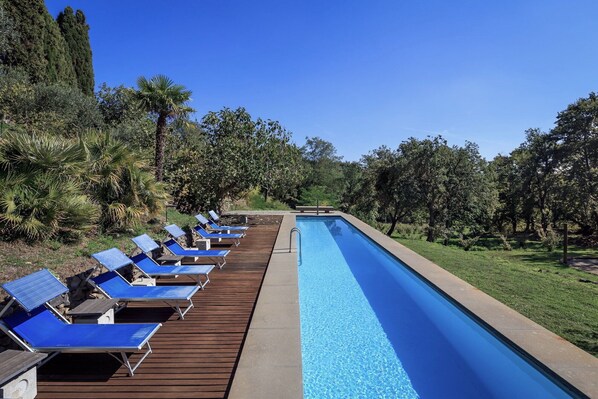 Piscine extérieure, piscine chauffée