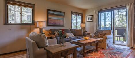 TV, fireplace, DVD player