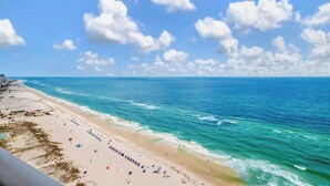 A beach with a clear sky and ocean. - 22nd Floor Beachfront Suite - Amazing Views (Gulf Shores)