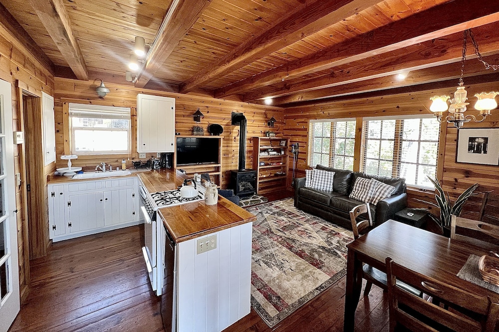 The Meyers Ranch Cabin - Starlink WiFi