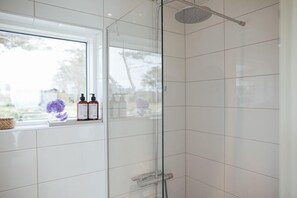 Comfort Double Room (Panorama) | Premium bedding, minibar, individually decorated, individually furnished - Johanna's Hotel (Bua)