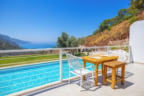 Luxury Double Room | Terrace/patio - Oludeniz Manzara Hotel (Fethiye)