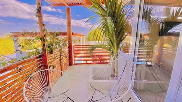 Superior Comfort Mountain View Room 8 | 1 habitación, decoración personalizada y muebles diferentes