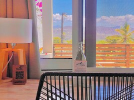 1 habitación, decoración personalizada y muebles diferentes