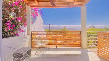 Superior Exclusive Mountain View Room 9 | 1 bedroom, individually decorated, individually furnished