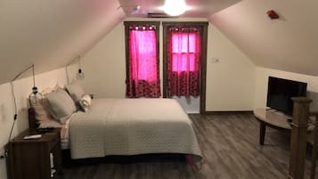 Loft Luxury, 1 letto queen, bagno privato (Pilot) | Biancheria in cotone egiziano, biancheria da letto di alta qualità