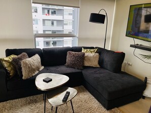 TV, DVD player, stereo - new Apartment in Ocean view close to Miraflores in Magdalena del Mar (Magdalena del Mar)