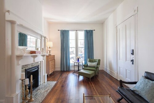 2BR ELEGANT & BRIGHT FRANKFORT AVE-GREAT ja TRENDY SIJAINTI!