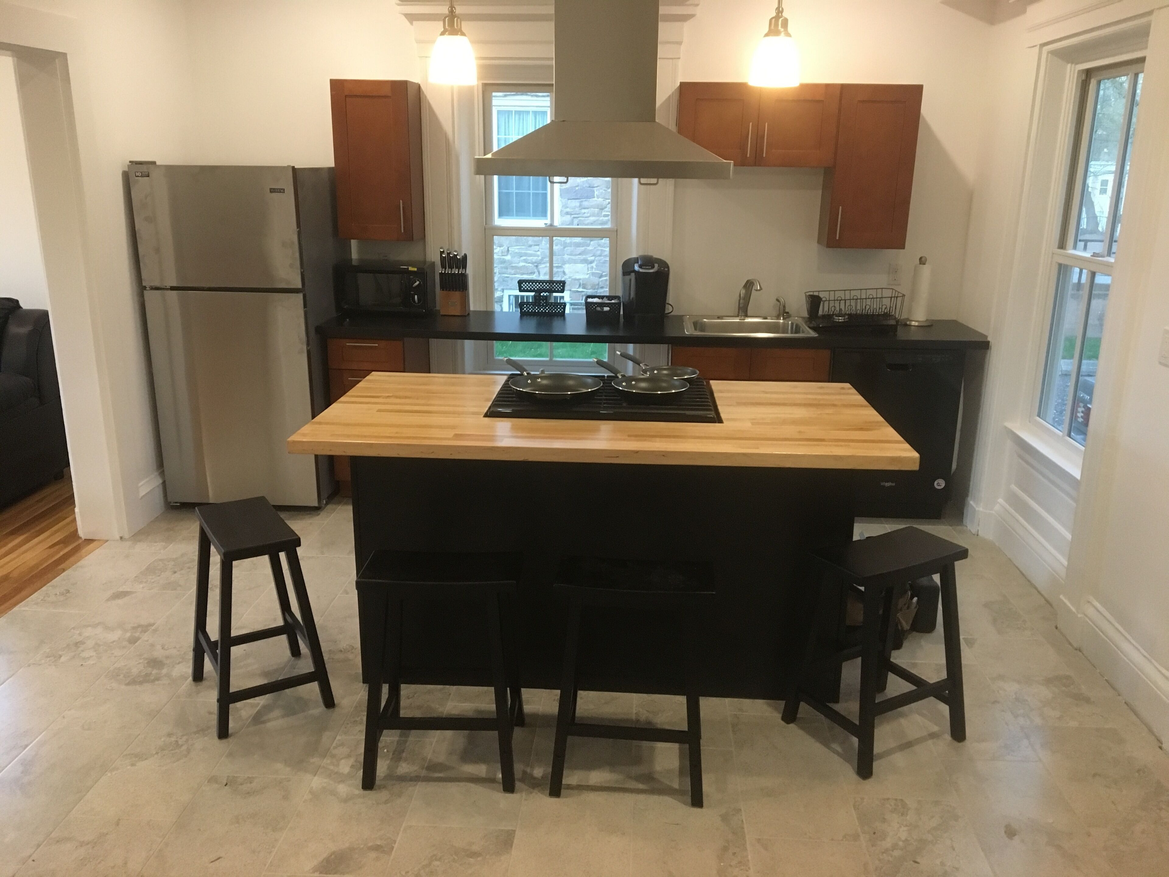 81A East Allen 2 bdrm Apartment steps to Downtown