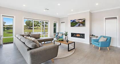 CHATEAU CALIZA - THE VINTAGE HOLIDAY HOUSES