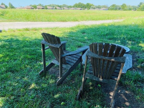 Property grounds - Lemon Tree Entire Home (Grandview)