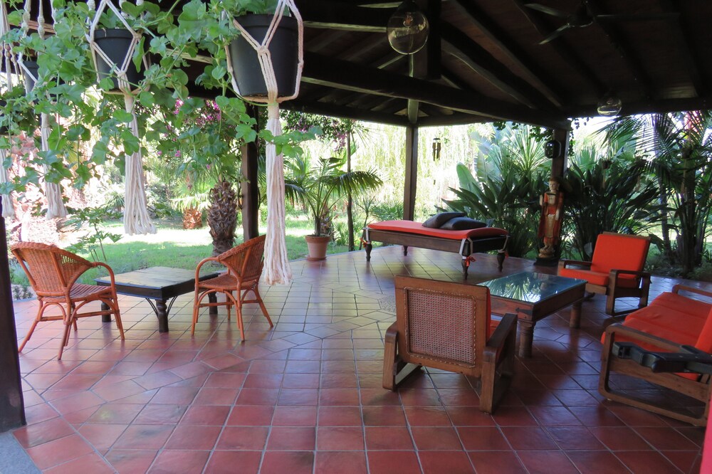 Boutique Romantic Villa in Sardinia with hot tub