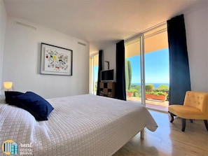 5 bedrooms, iron/ironing board, free internet, bed sheets