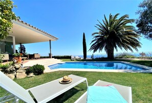 Pool - Villa Vista spectacular house in Platja d'Aro with sea views and private pool (Platja d'Aro)