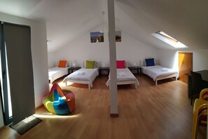 3 bedrooms, desk, soundproofing, iron/ironing board