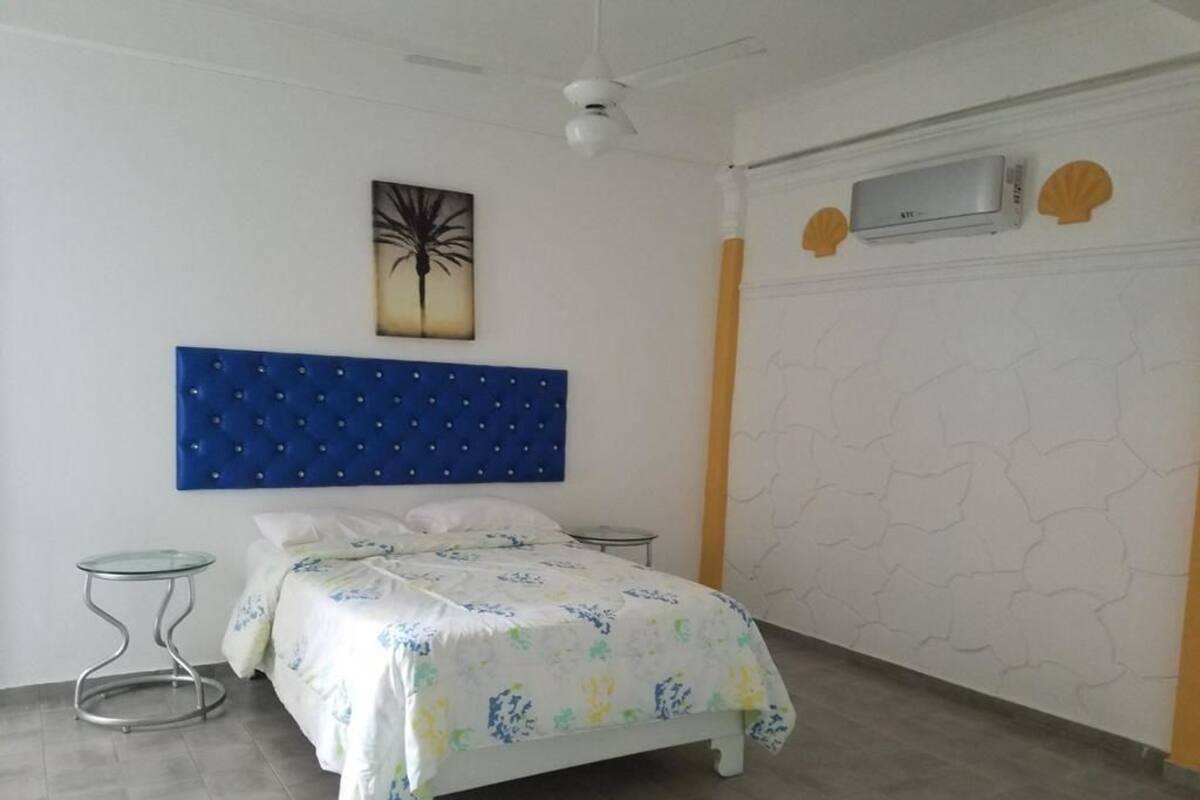 1 bedroom, minibar, desk, iron/ironing board
